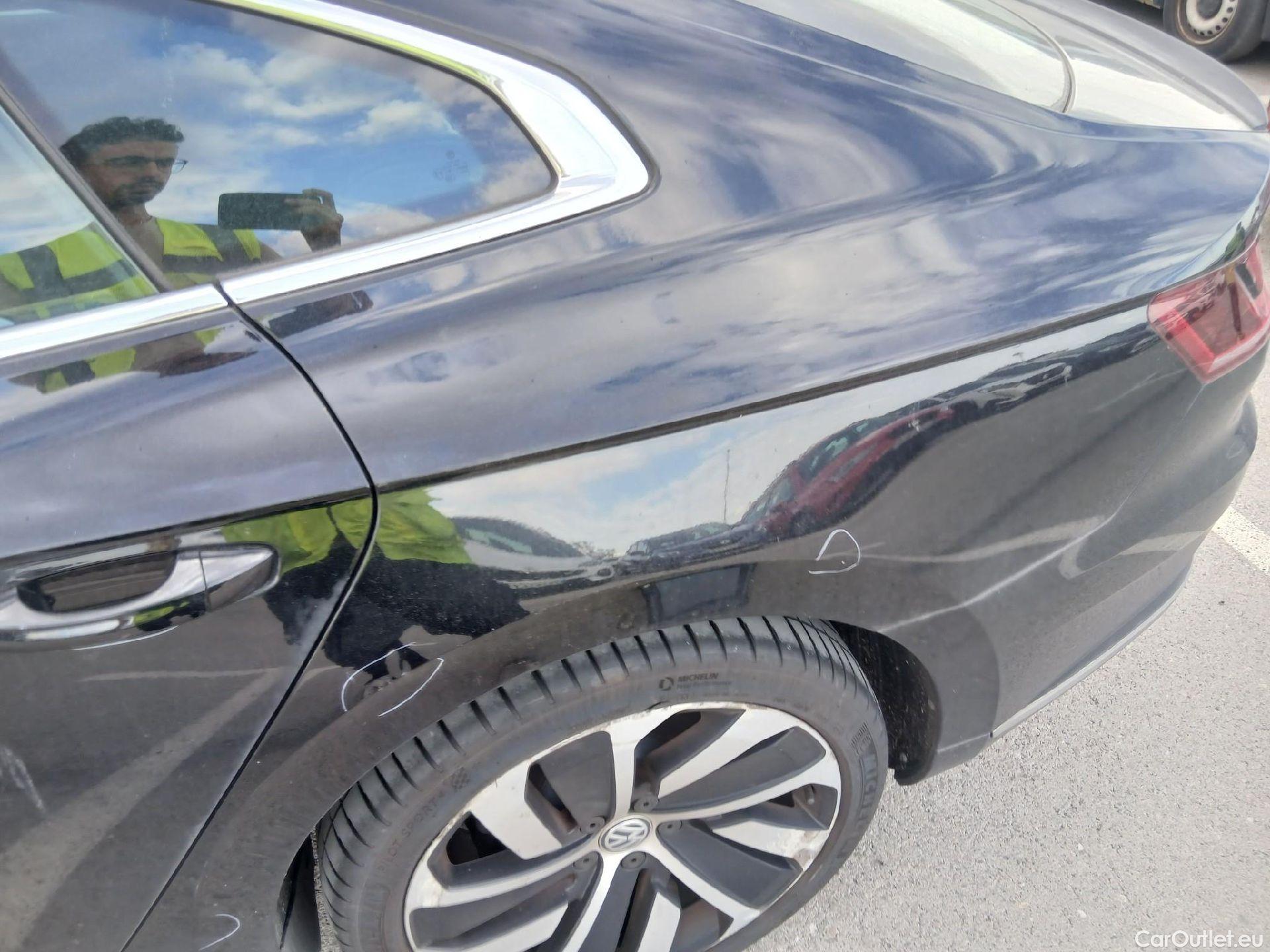  Volkswagen  Arteon VOLKSWAGEN  / 2017 / 5P / berlina con portón R-Line 2.0 TDI 110kW (150CV) #28