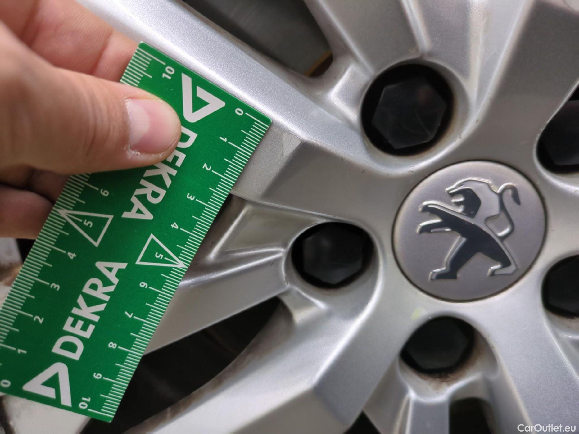  Peugeot  3008  Active 1.5 HDi 130CV BVM6 E6dT #9