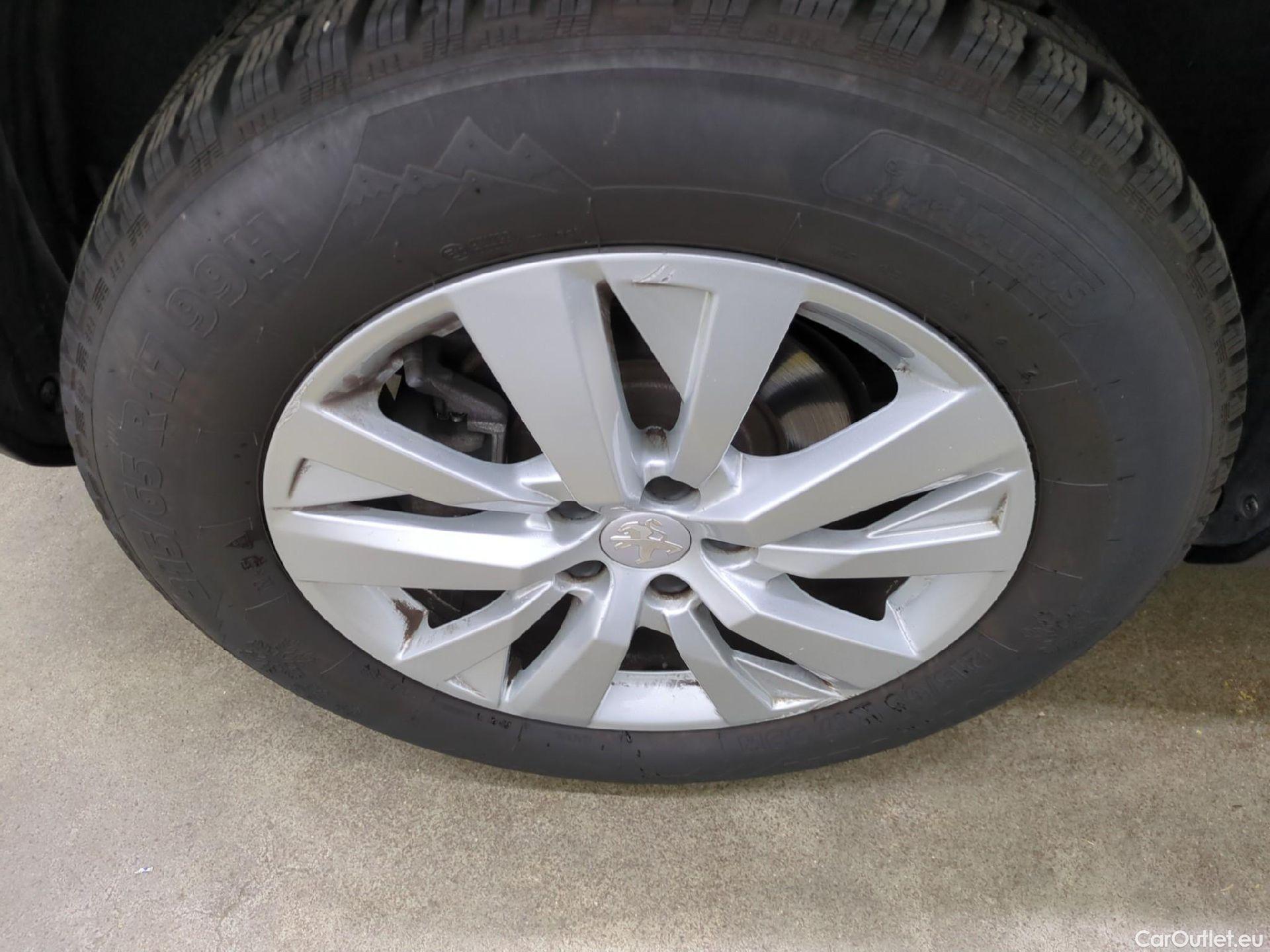  Peugeot  3008  Active 1.5 HDi 130CV BVM6 E6dT #16