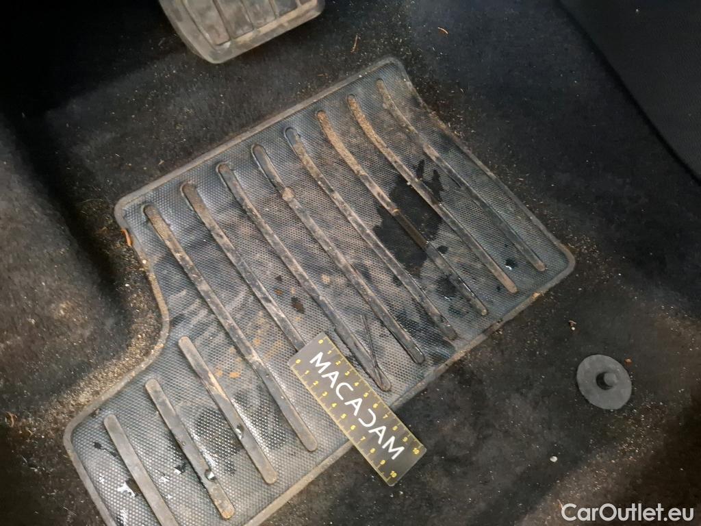  Opel  Corsa  F e Edition 50kWh BVA #1