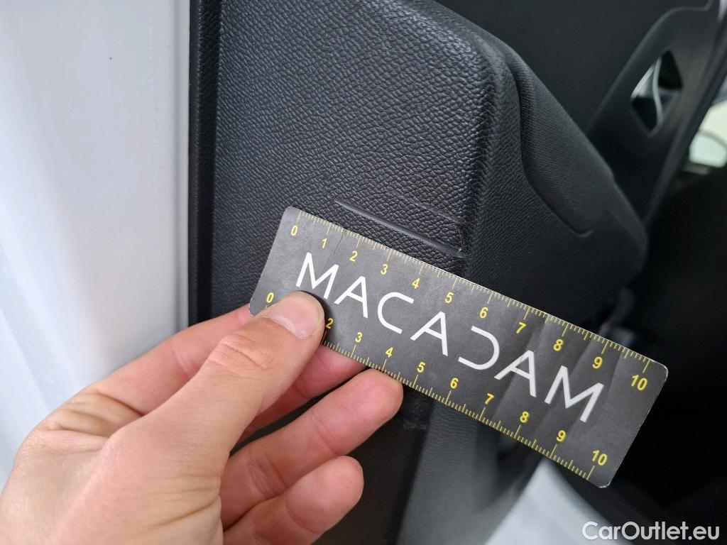  Opel  Corsa  F e Edition 50kWh BVA #9