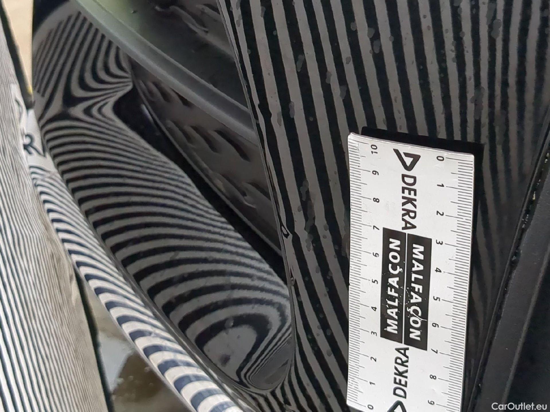  Mercedes  G-Klasee MERCEDES-BENZ GLC / 2019 / 5P / SUV GLC 300 e AMG Line 4Matic #10