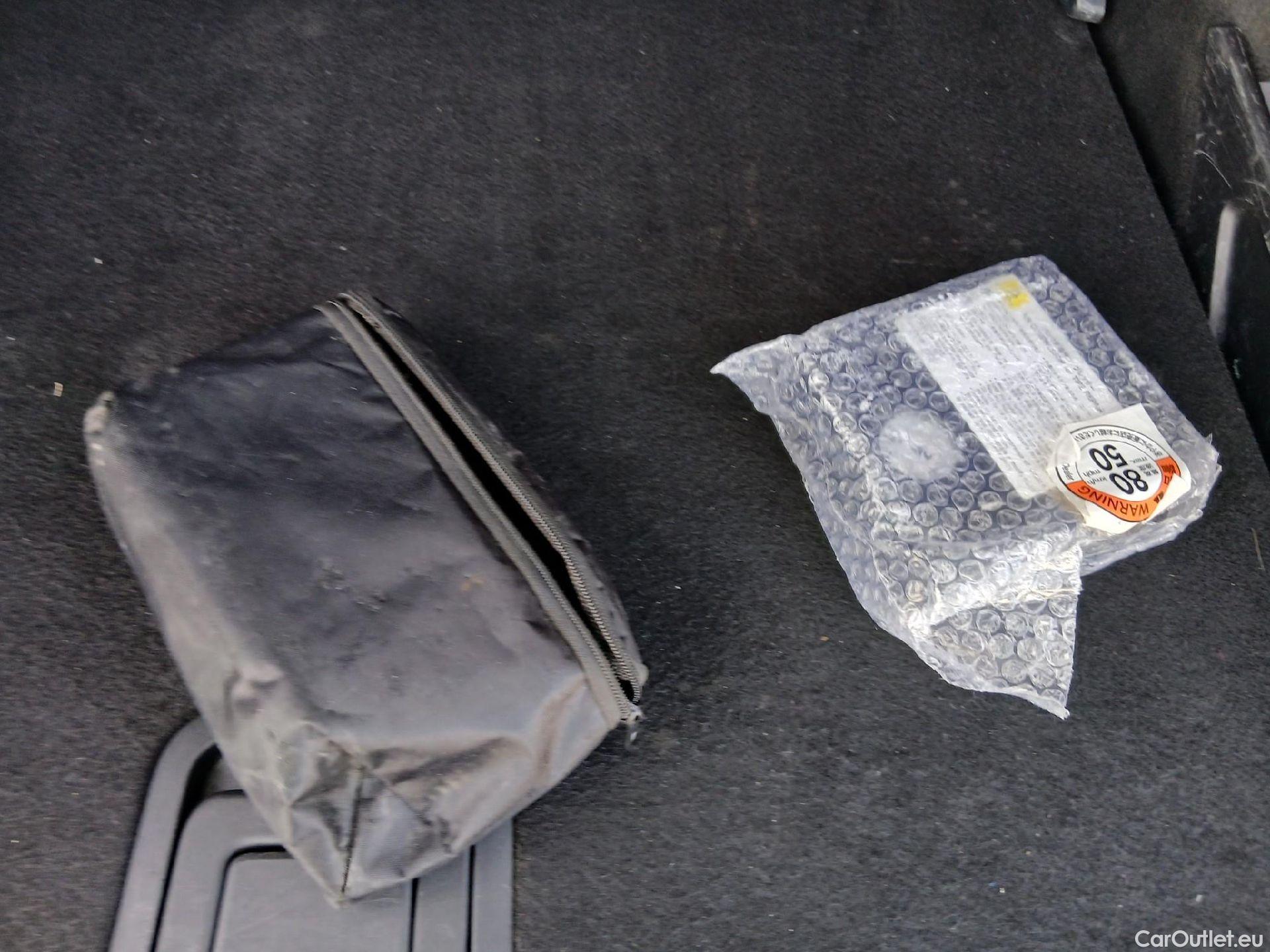  Toyota  Corolla TOYOTA  / 2019 / 5P / familiar 1.8 125H ACTIVE TECH E-CVT TOU SPORT #5