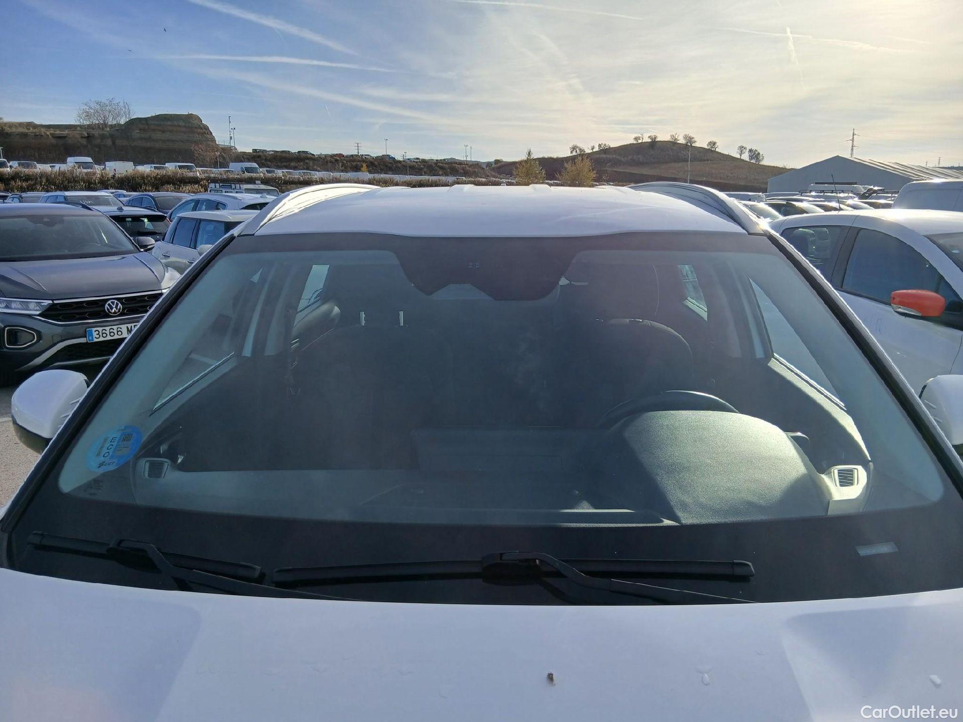  KIA  Sorento KIA  / 2020 / 5P / todoterreno 1.6 T-GDi HEV Drive 4x2 7pl #1