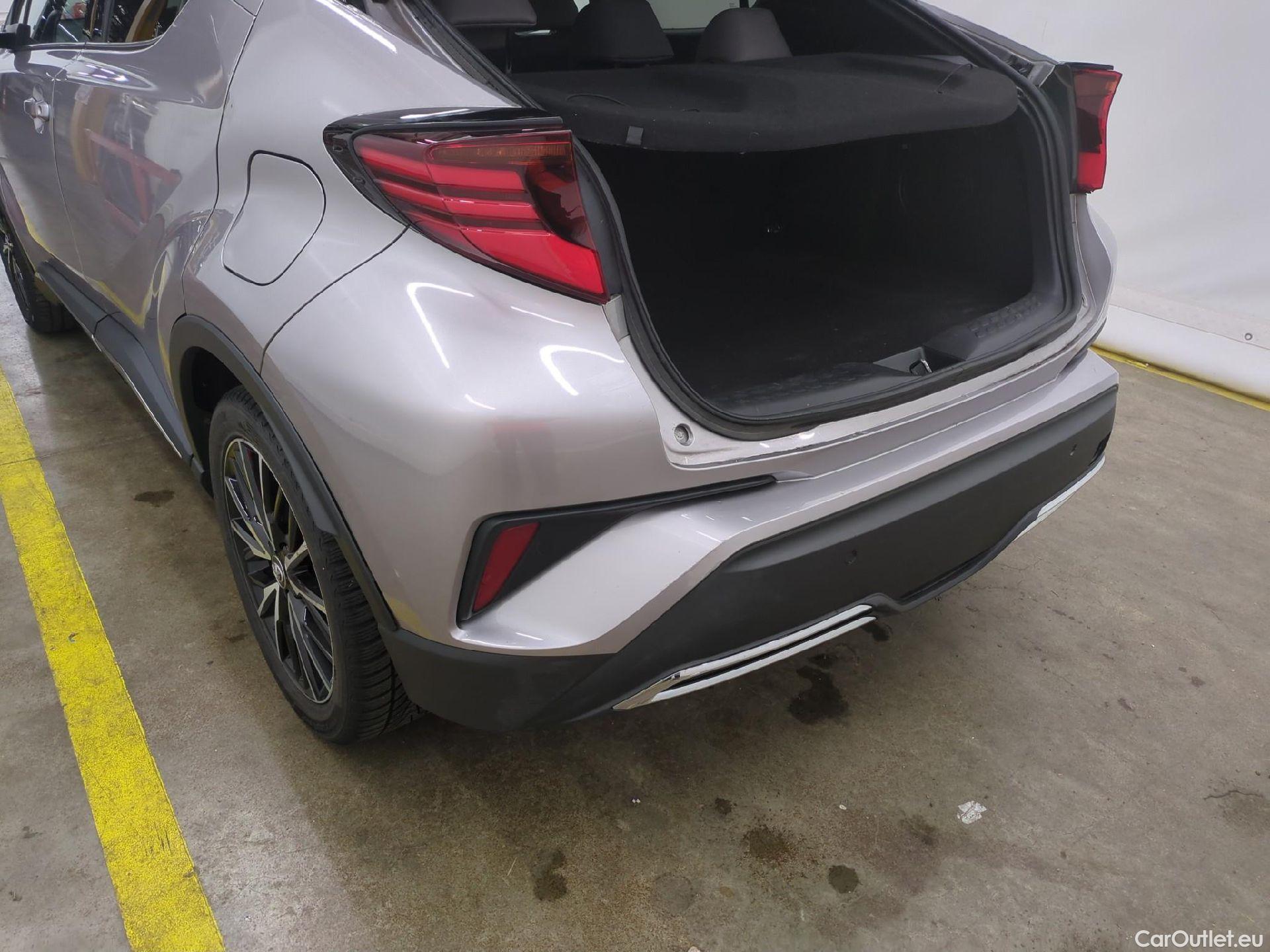  Toyota  C-HR TOYOTA  / 2016 / 5P / SUV 2.0 HYBRIDE 184 DISTINCTIVE #24