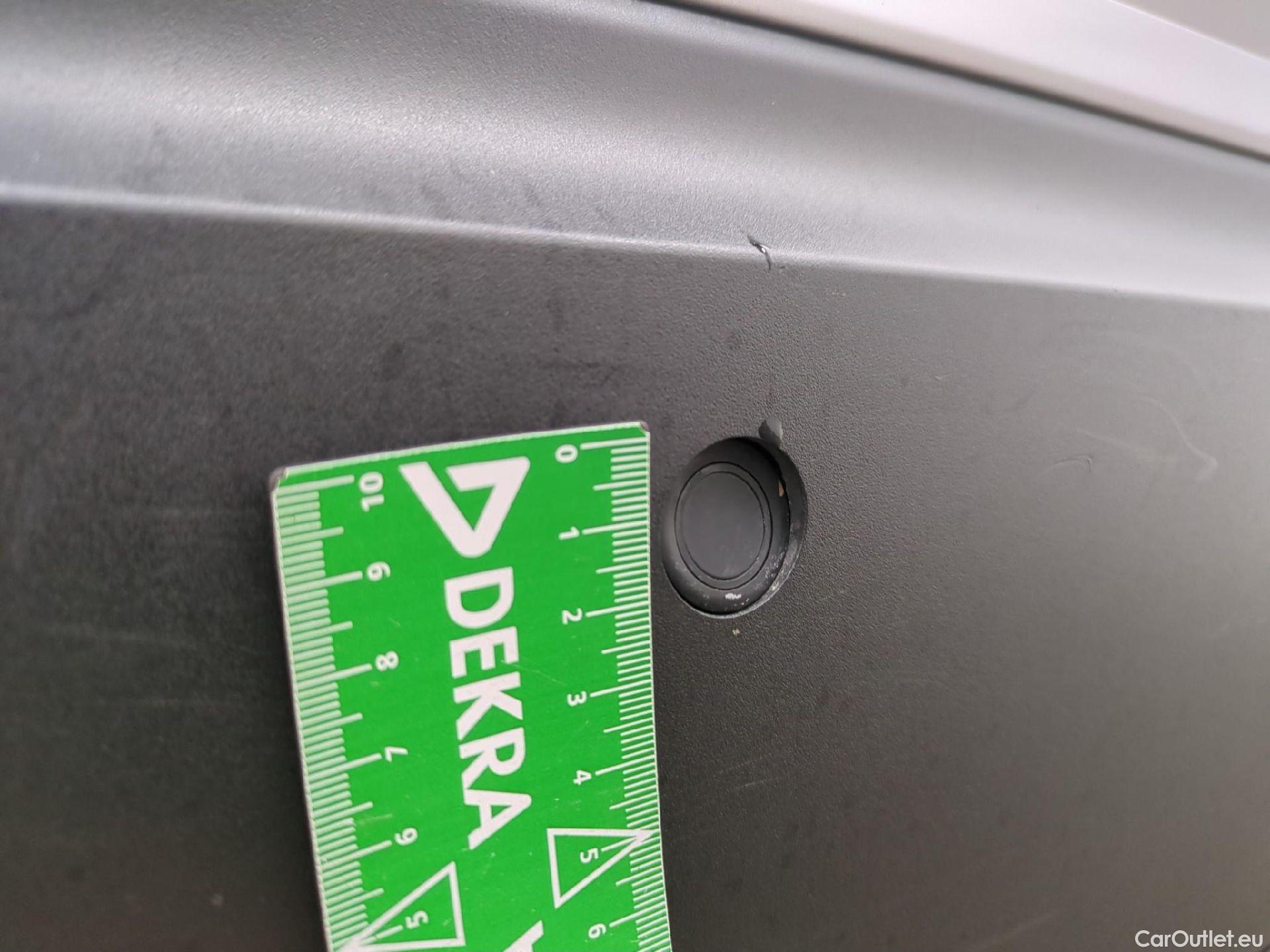  Toyota  C-HR TOYOTA  / 2016 / 5P / SUV 2.0 HYBRIDE 184 DISTINCTIVE #34