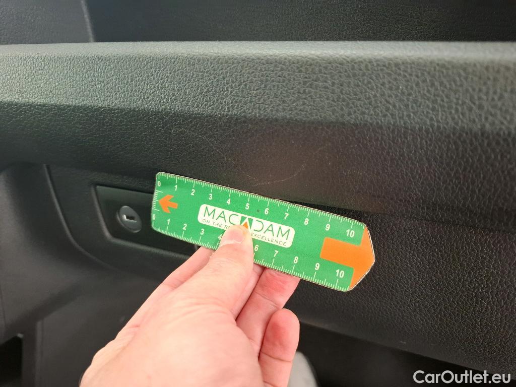  Volkswagen  Caddy VOLKSWAGEN  Van / 2015 / 4P / Fourgonnette 1.4 TGI GNV 110 Business Line #2