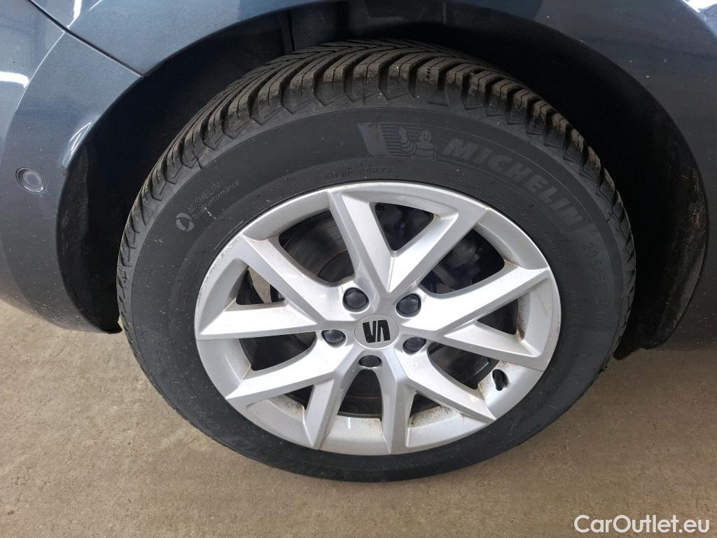  Seat  Leon SEAT  / 2020 / 5P / Berline 2.0 TDI 150 DSG S&S Style Business #5