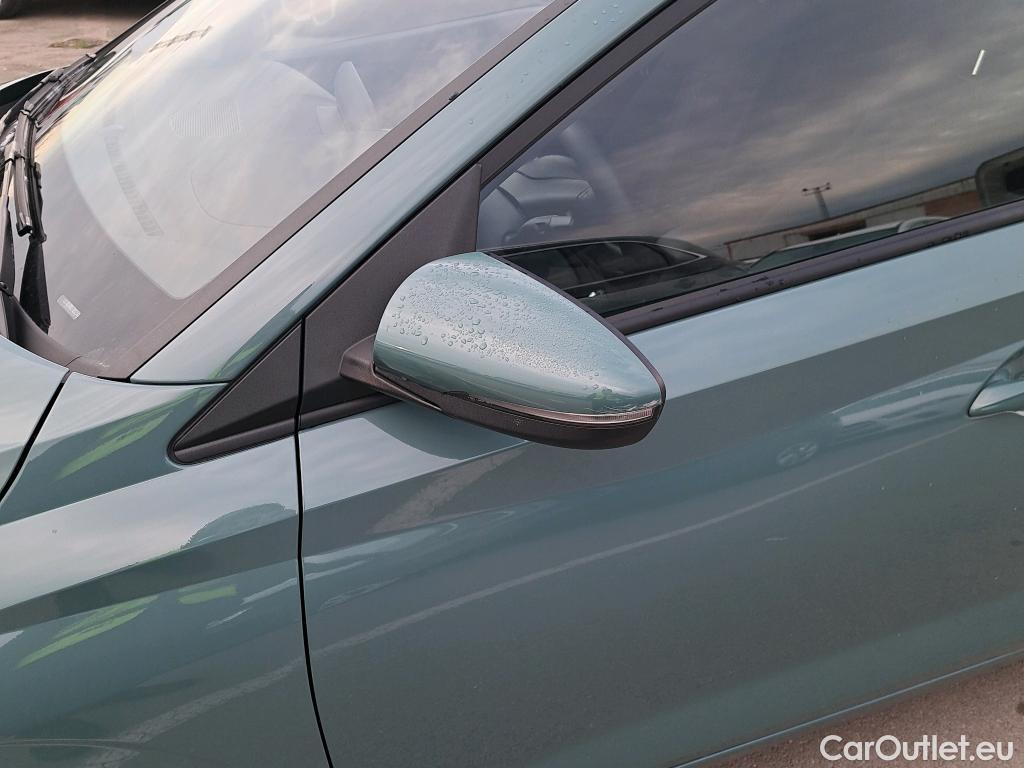  Hyundai  i20 HYUNDAI  / 2023 / 5P / berlina con portón 1.0 TGDI Klass #32