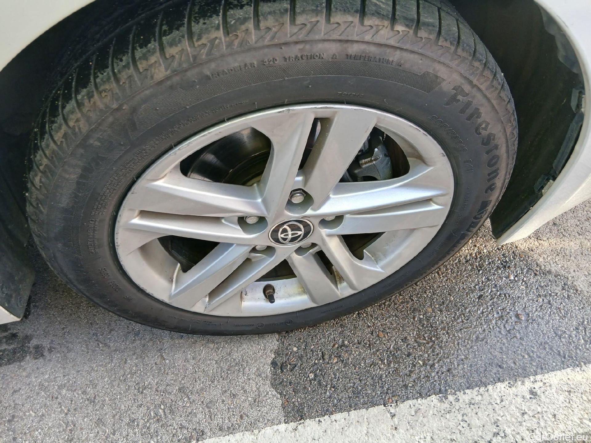  Toyota  Corolla TOYOTA  / 2019 / 5P / familiar 1.8 125H ACTIVE TECH E-CVT TOU SPORT #14