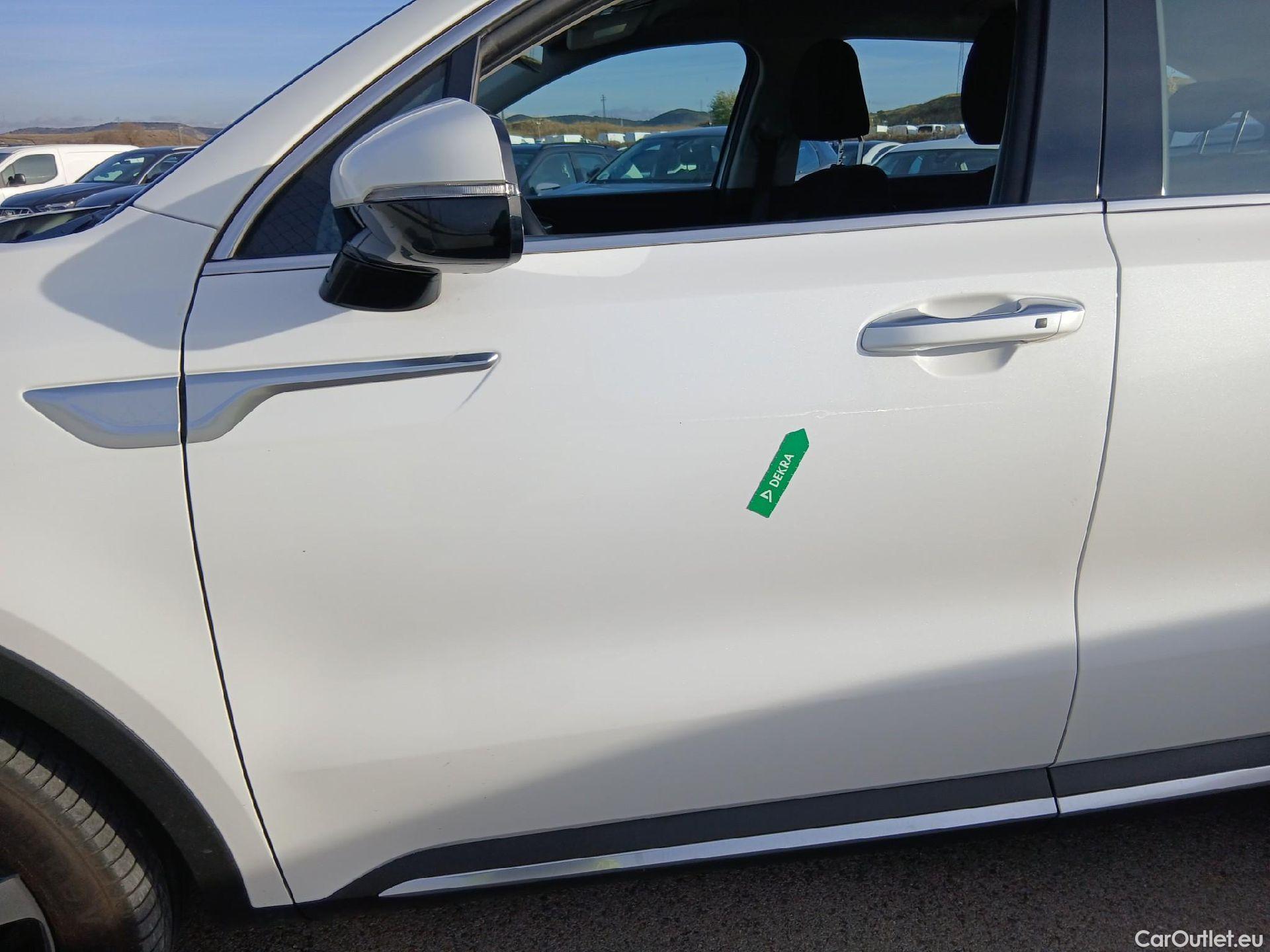  KIA  Sorento KIA  / 2020 / 5P / todoterreno 1.6 T-GDi HEV Drive 4x2 7pl #5