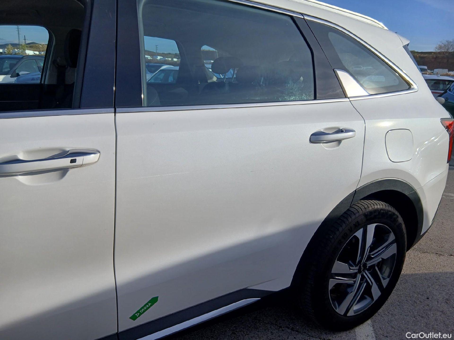  KIA  Sorento KIA  / 2020 / 5P / todoterreno 1.6 T-GDi HEV Drive 4x2 7pl #7