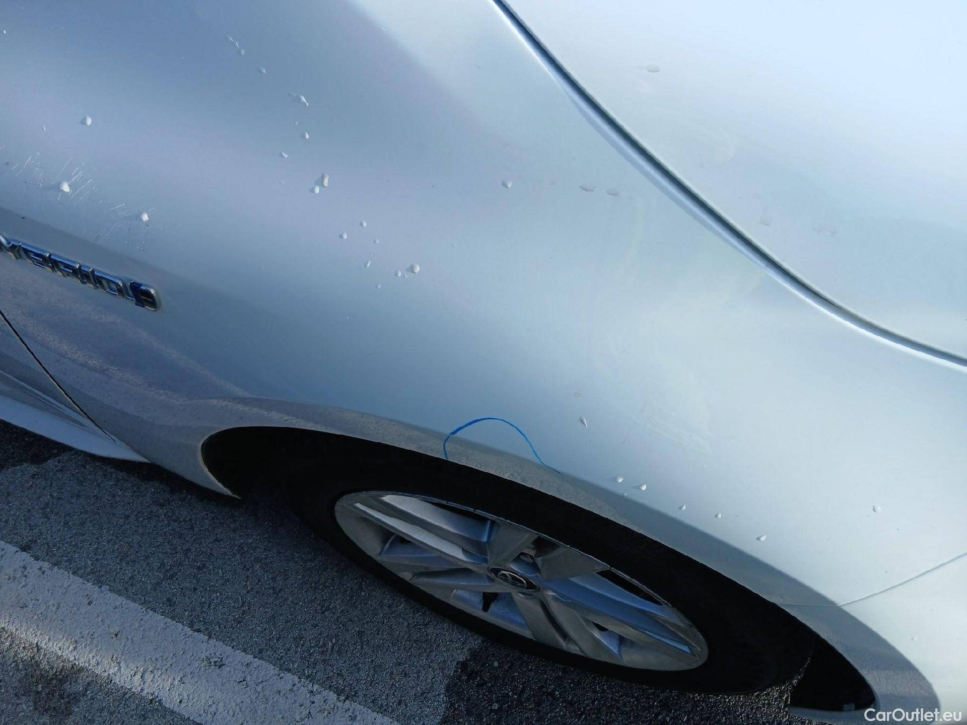  Toyota  Corolla TOYOTA  / 2019 / 5P / familiar 1.8 125H ACTIVE TECH E-CVT TOU SPORT #40