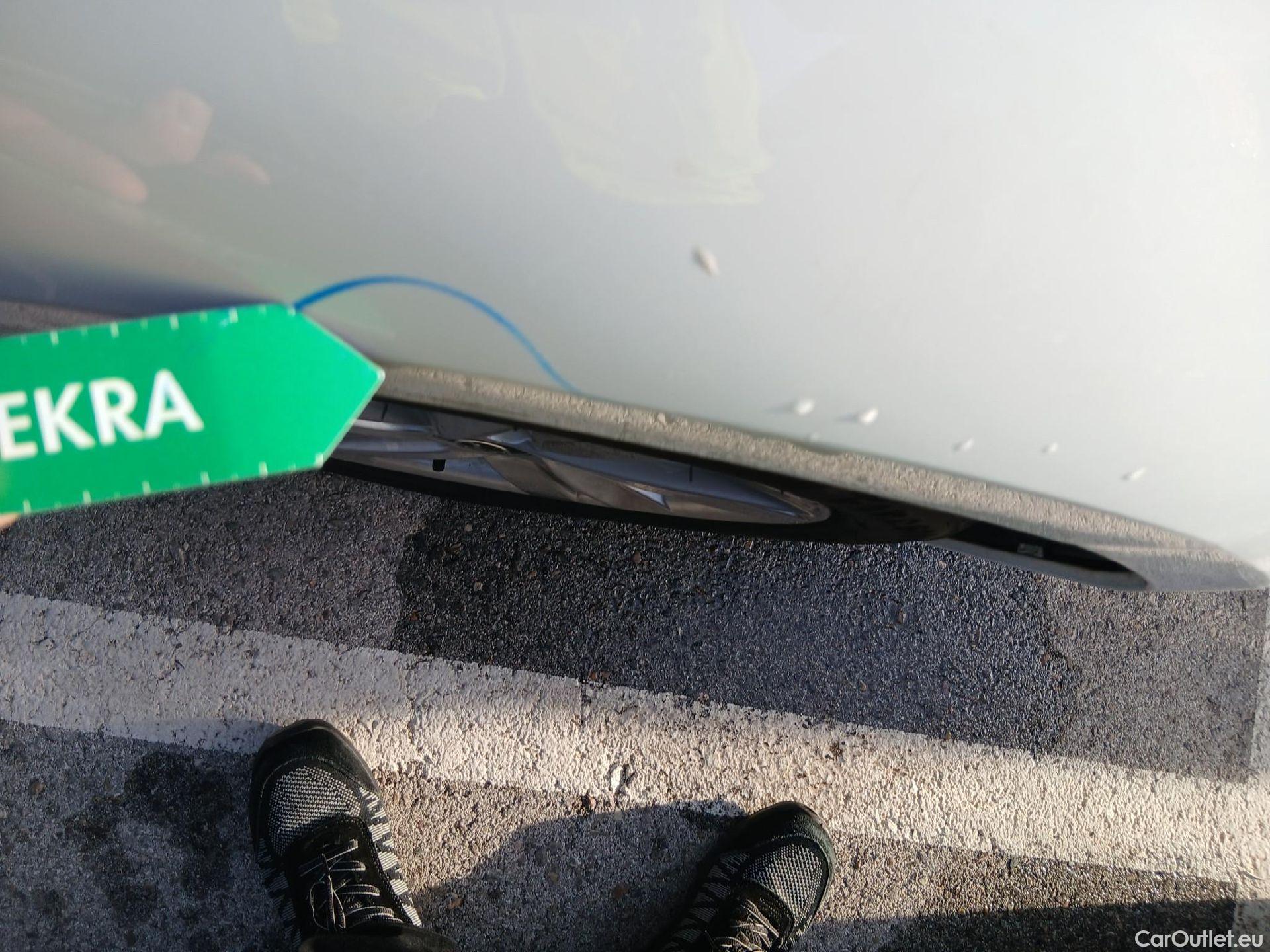  Toyota  Corolla TOYOTA  / 2019 / 5P / familiar 1.8 125H ACTIVE TECH E-CVT TOU SPORT #39