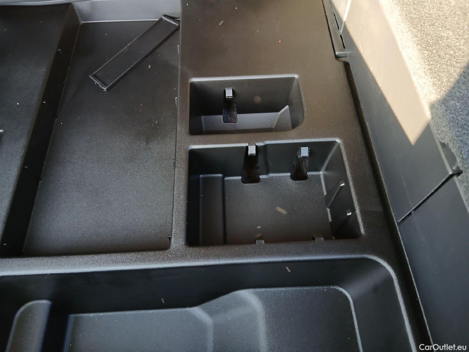  Lexus  UX LEXUS  / 2018 / 5P / todoterreno 2.0 250h Premium #1