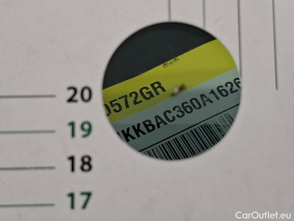  Toyota  Yaris TOYOTA  Hybride / 2019 / 5P / Berline Hybride 116h France Business Stage Acad #2