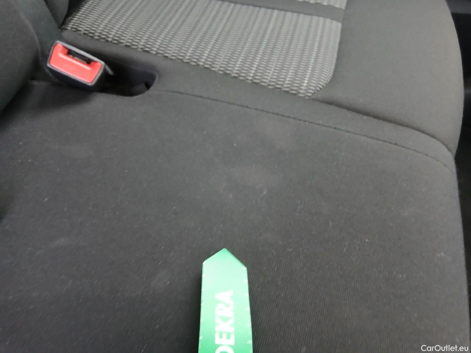  KIA  Sorento KIA  / 2020 / 5P / todoterreno 1.6 T-GDi HEV Drive 4x2 7pl #23