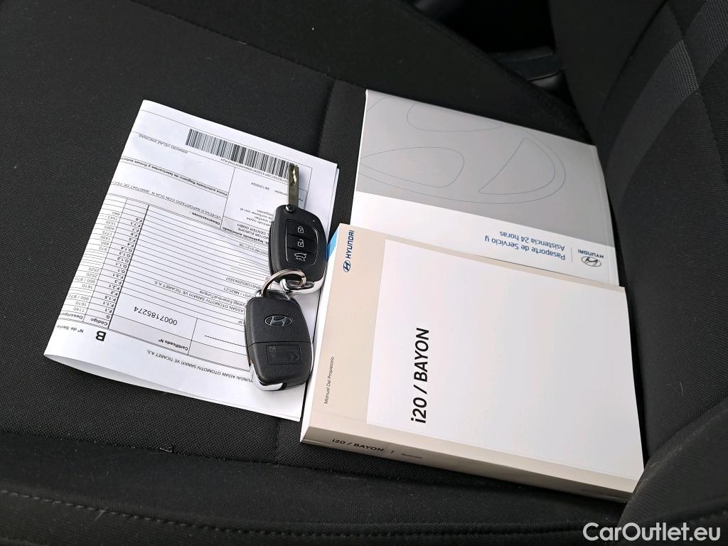  Hyundai  i20 HYUNDAI  / 2023 / 5P / berlina con portón 1.0 TGDI Klass #18