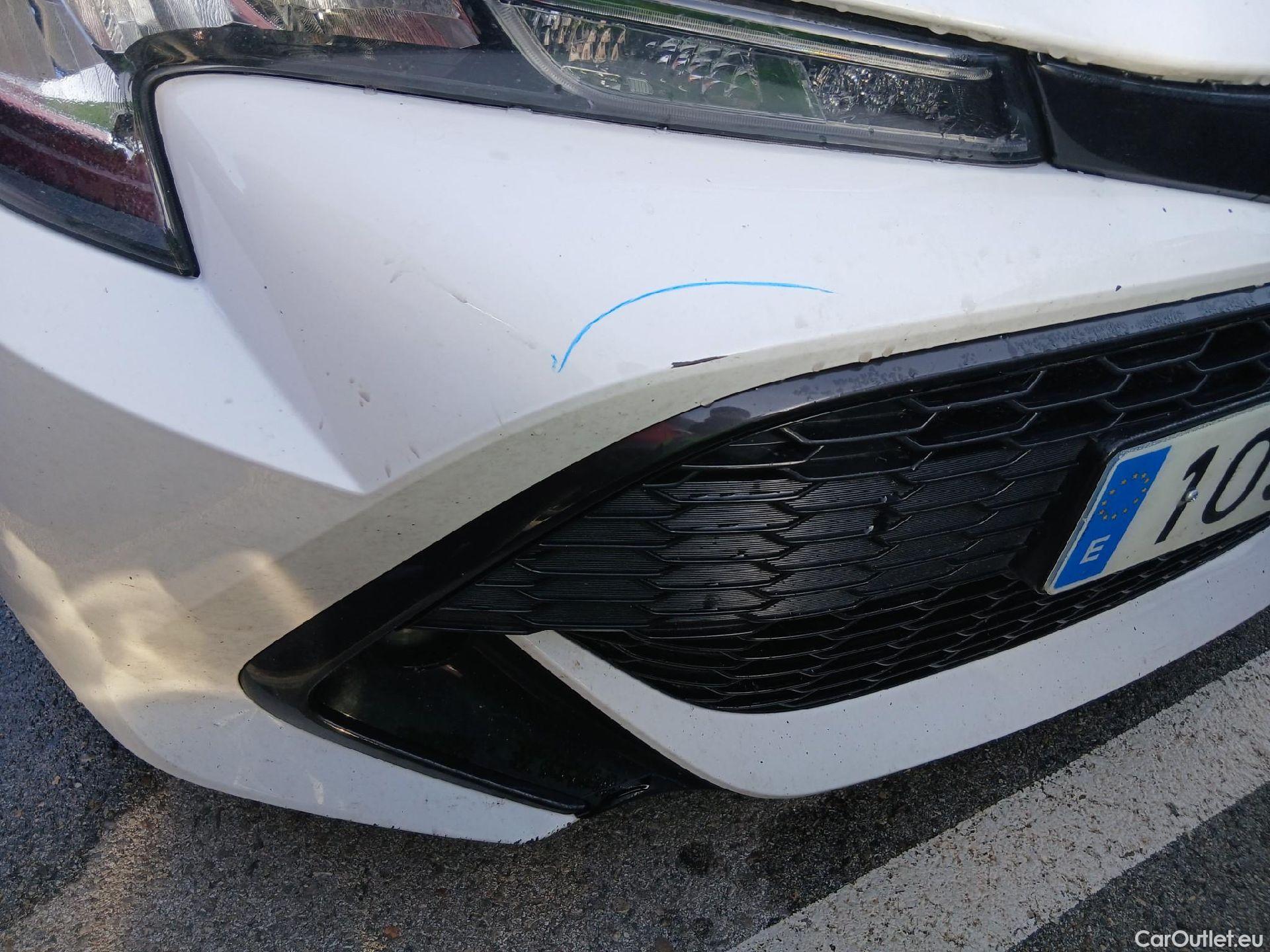  Toyota  Corolla TOYOTA  / 2019 / 5P / familiar 1.8 125H ACTIVE TECH E-CVT TOU SPORT #19