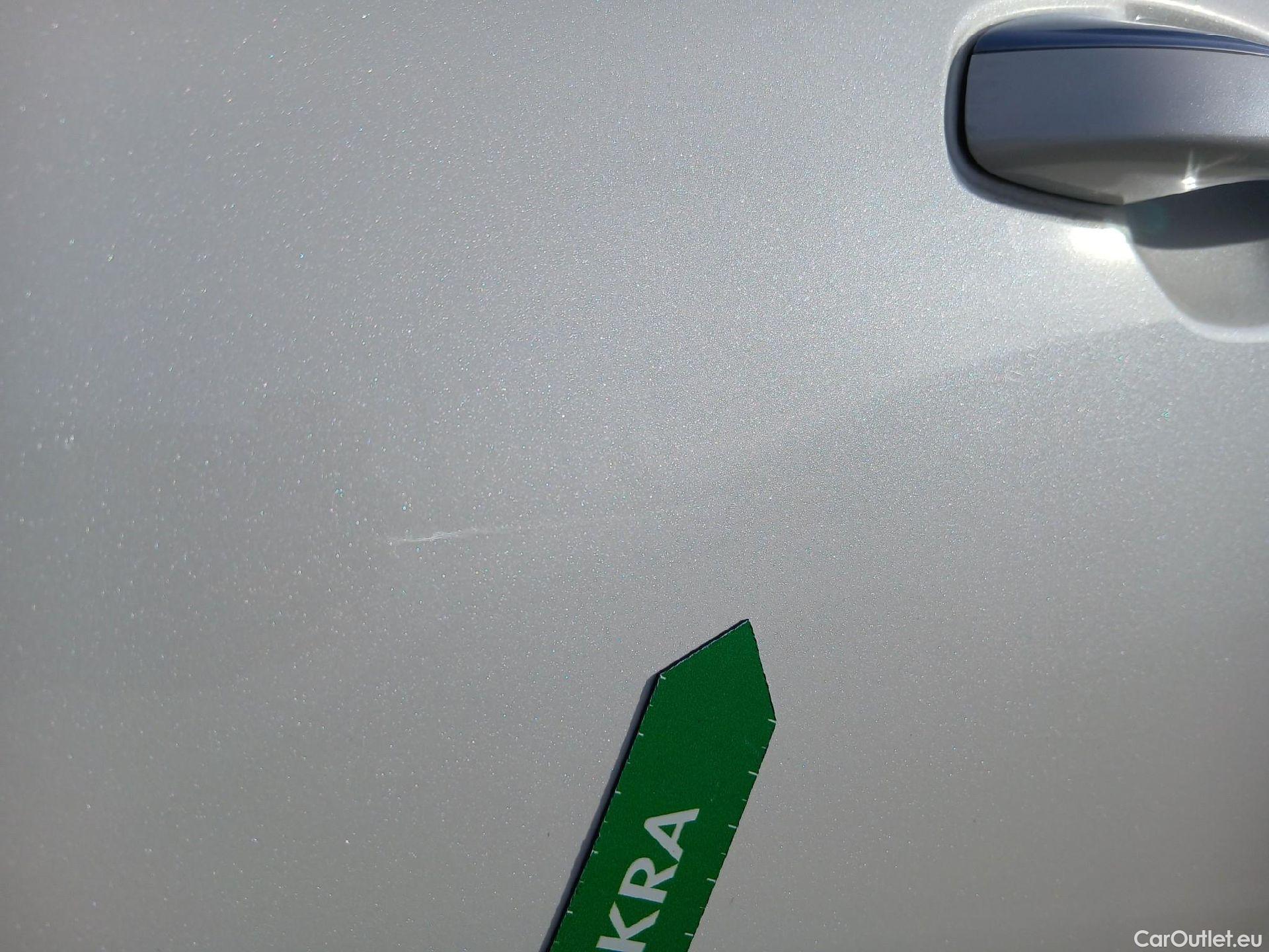  KIA  Sorento KIA  / 2020 / 5P / todoterreno 1.6 T-GDi HEV Drive 4x2 7pl #6