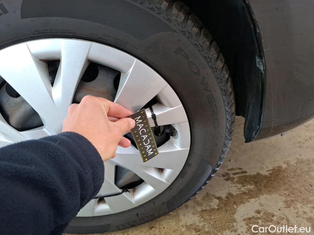  Toyota  Yaris TOYOTA  Hybride / 2017 / 5P / Berline 1.5 VVT-I HYBRID France Business #11