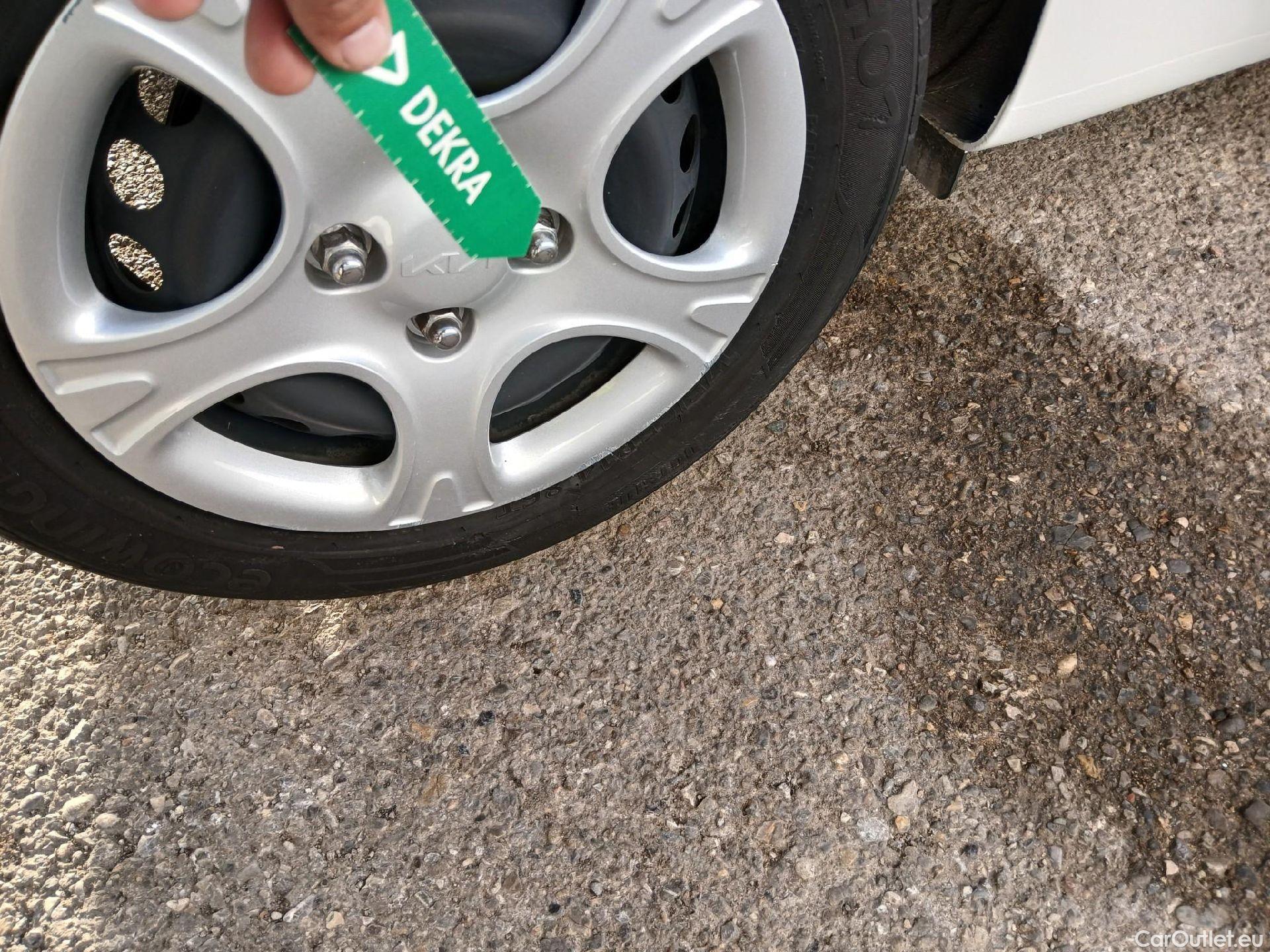  KIA  Picanto KIA  / 2020 / 5P / berlina con portón 1.0 DPi 49kW (67CV) Concept #20