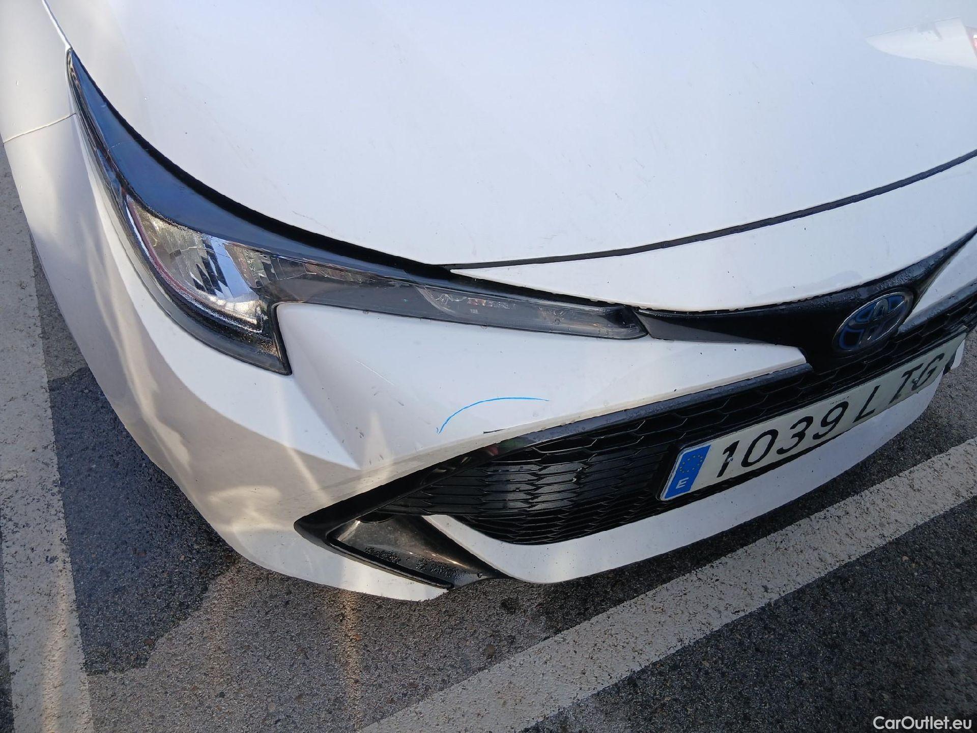  Toyota  Corolla TOYOTA  / 2019 / 5P / familiar 1.8 125H ACTIVE TECH E-CVT TOU SPORT #17