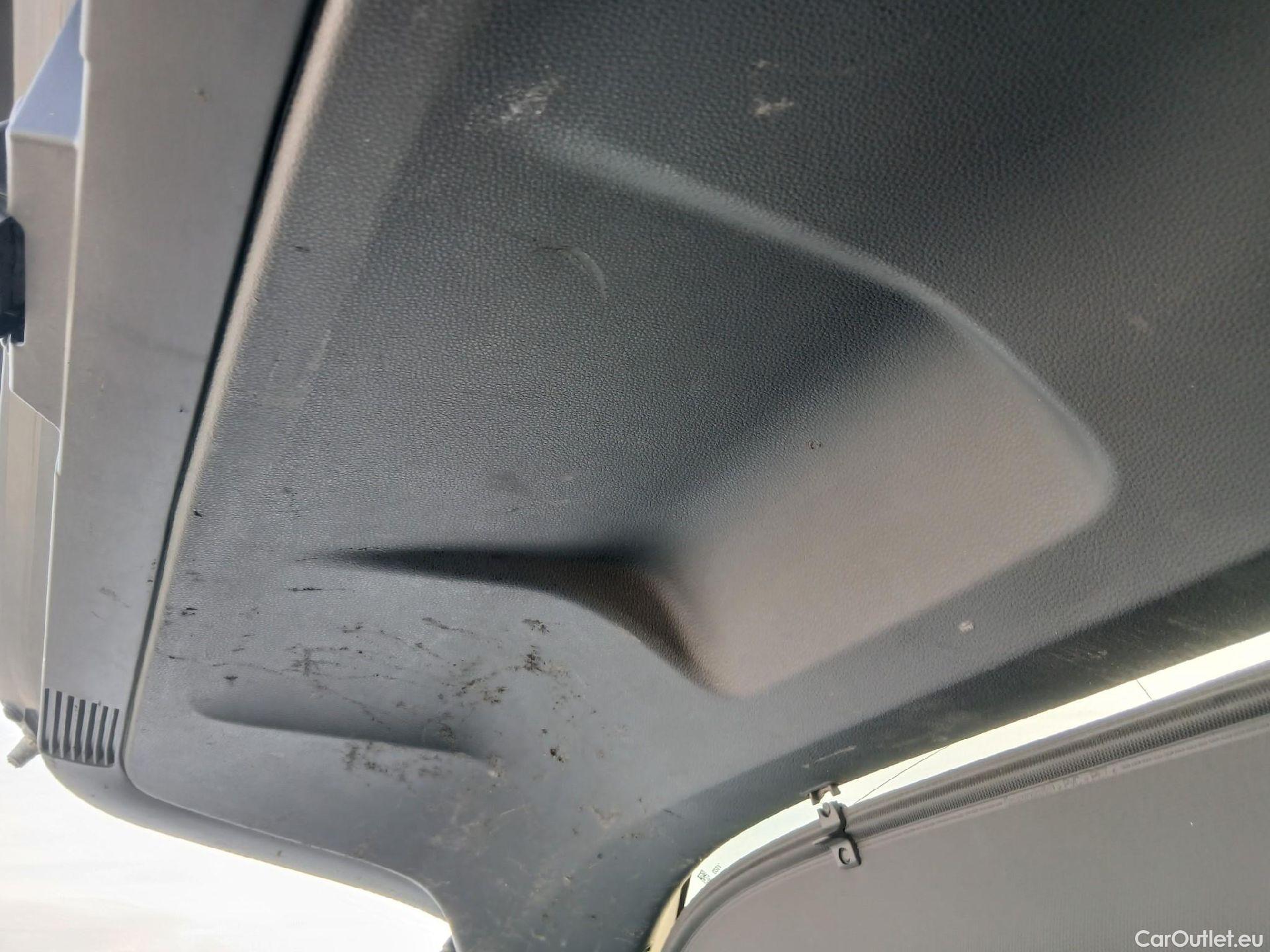  Toyota  Corolla TOYOTA  / 2019 / 5P / familiar 1.8 125H ACTIVE TECH E-CVT TOU SPORT #8