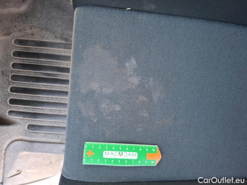  Renault  Master RENAULT  VU 4p Fourgon FG GCf Trac F3500 L2H2 Energy dCi 145 E6 #32