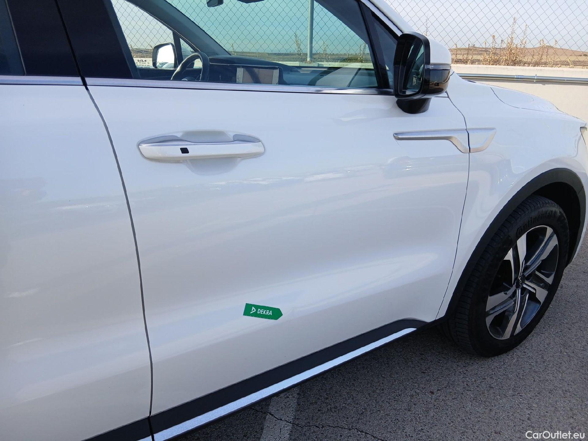  KIA  Sorento KIA  / 2020 / 5P / todoterreno 1.6 T-GDi HEV Drive 4x2 7pl #18