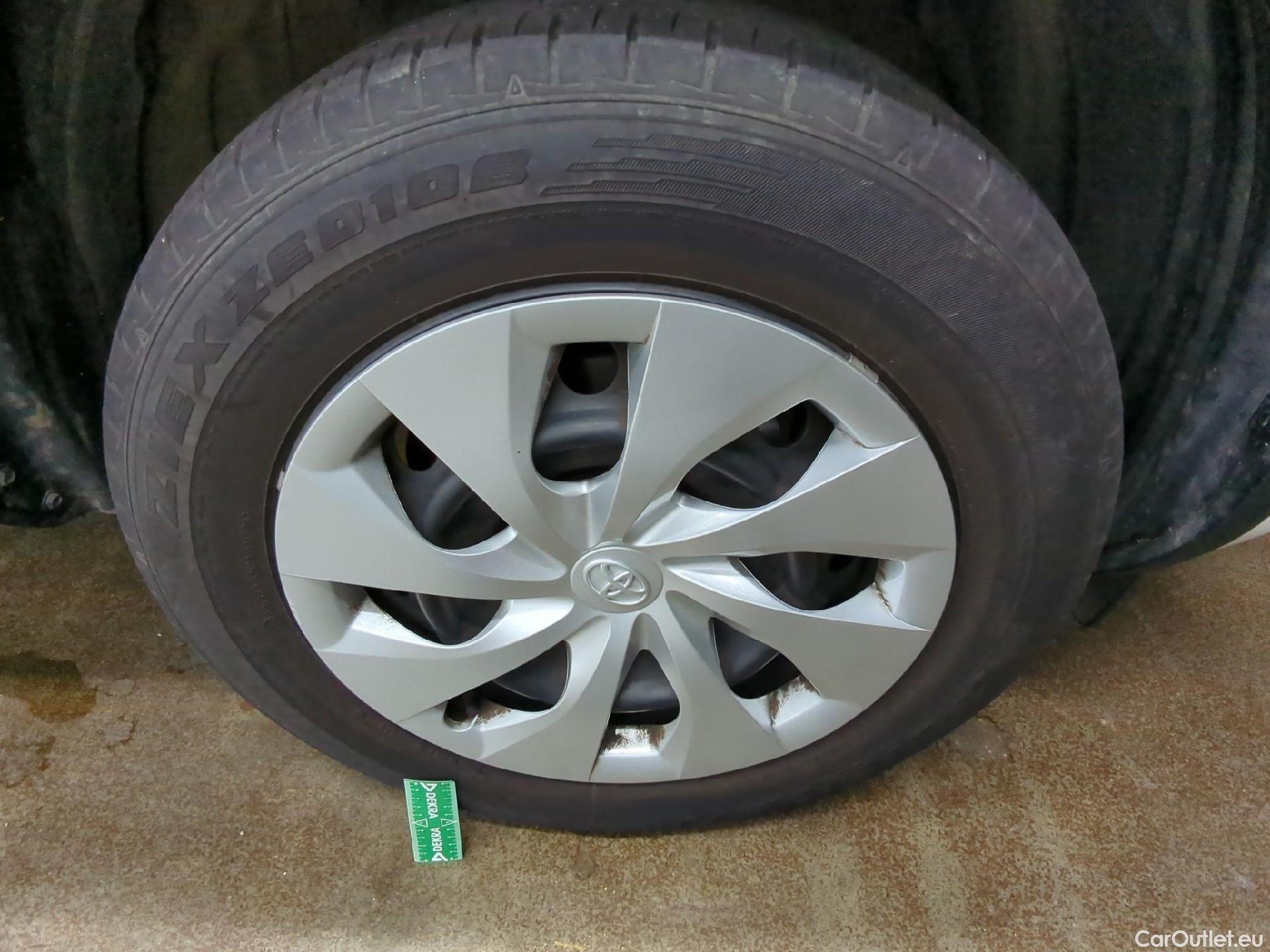  Toyota  Yaris Cross TOYOTA  Hybride / 2021 / 5P / SUV 1.5 HYBRID 116H DYNAMIC AUTO #3