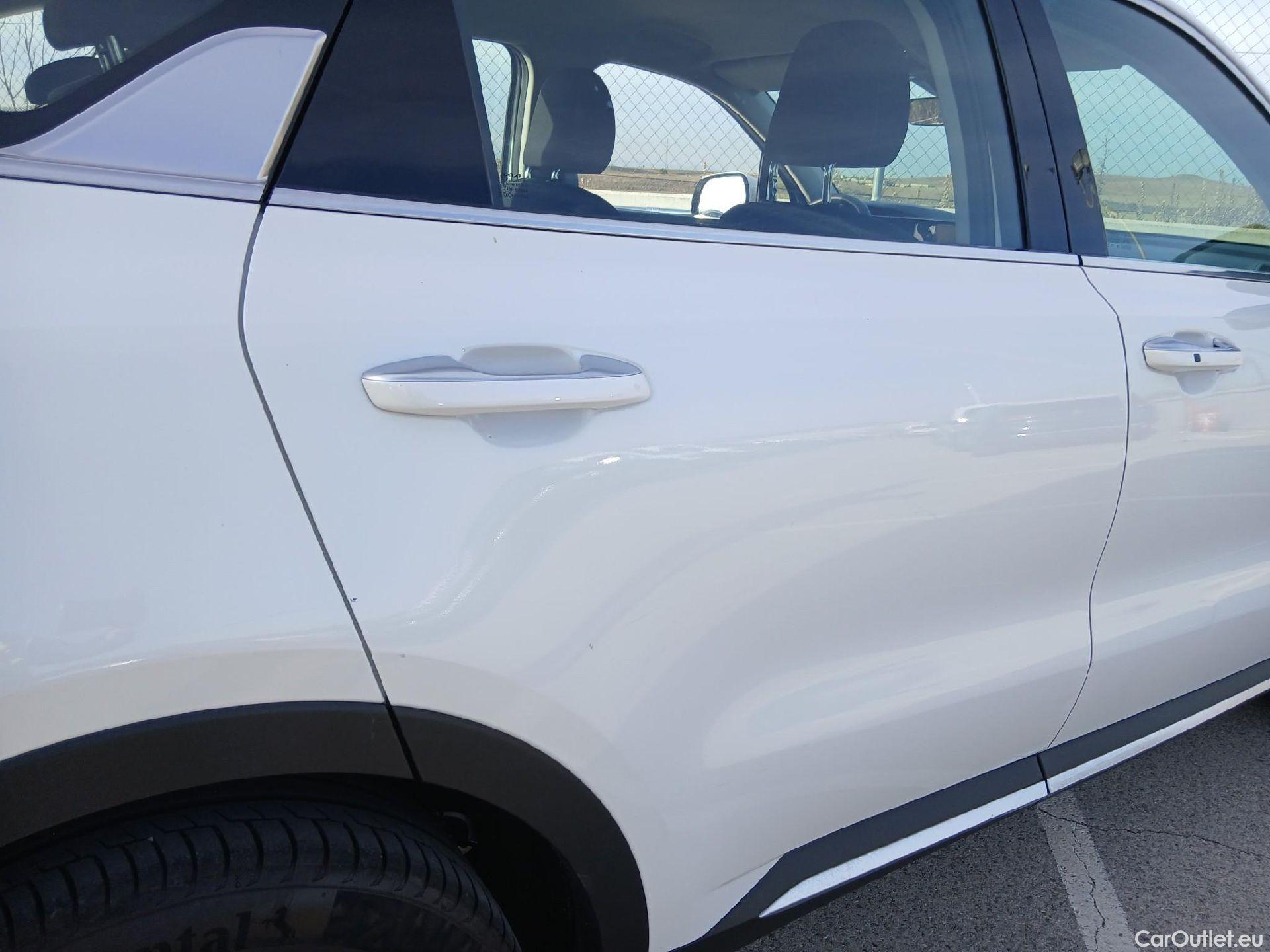  KIA  Sorento KIA  / 2020 / 5P / todoterreno 1.6 T-GDi HEV Drive 4x2 7pl #16