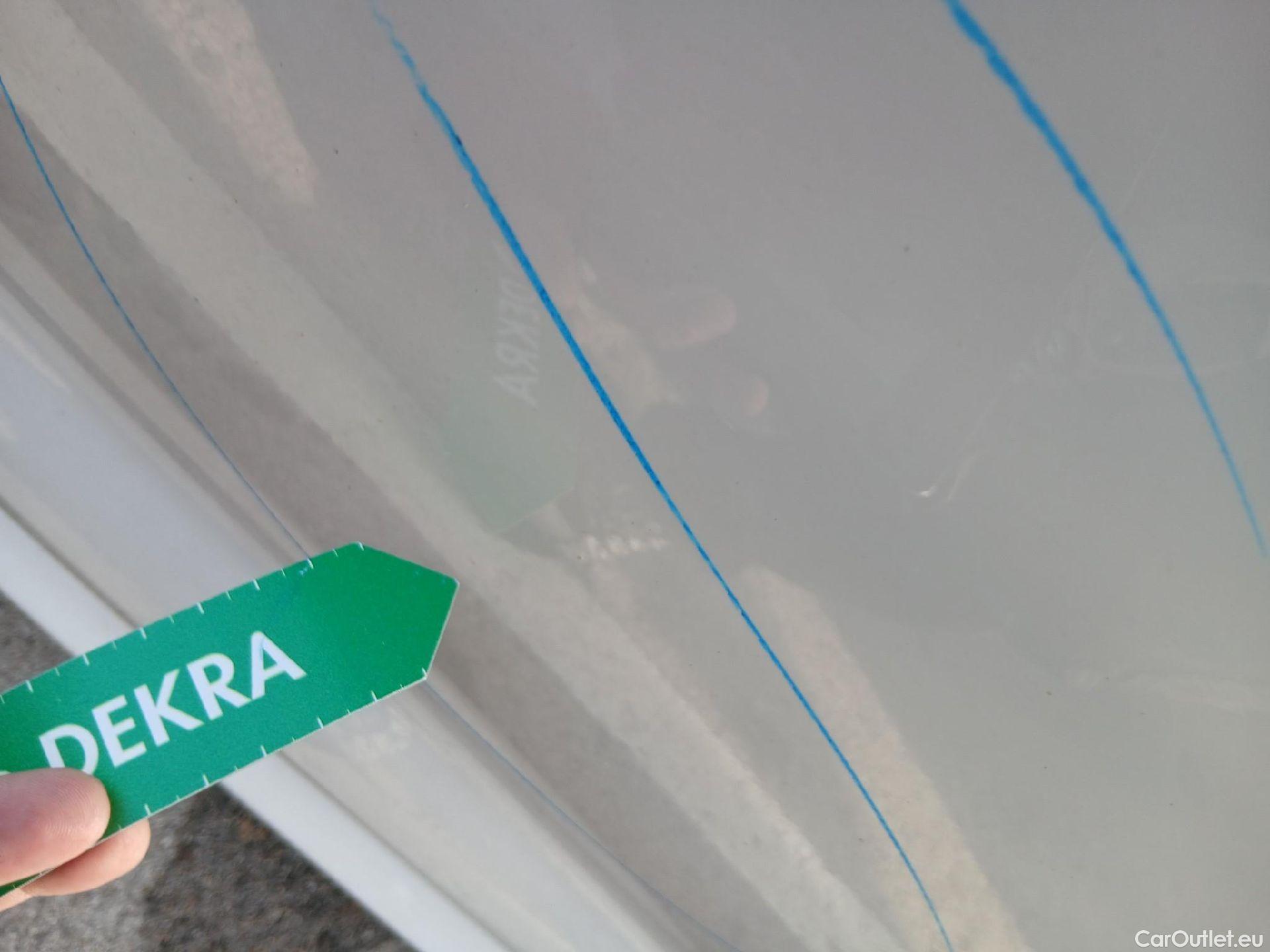  Toyota  Corolla TOYOTA  / 2019 / 5P / familiar 1.8 125H ACTIVE TECH E-CVT TOU SPORT #37