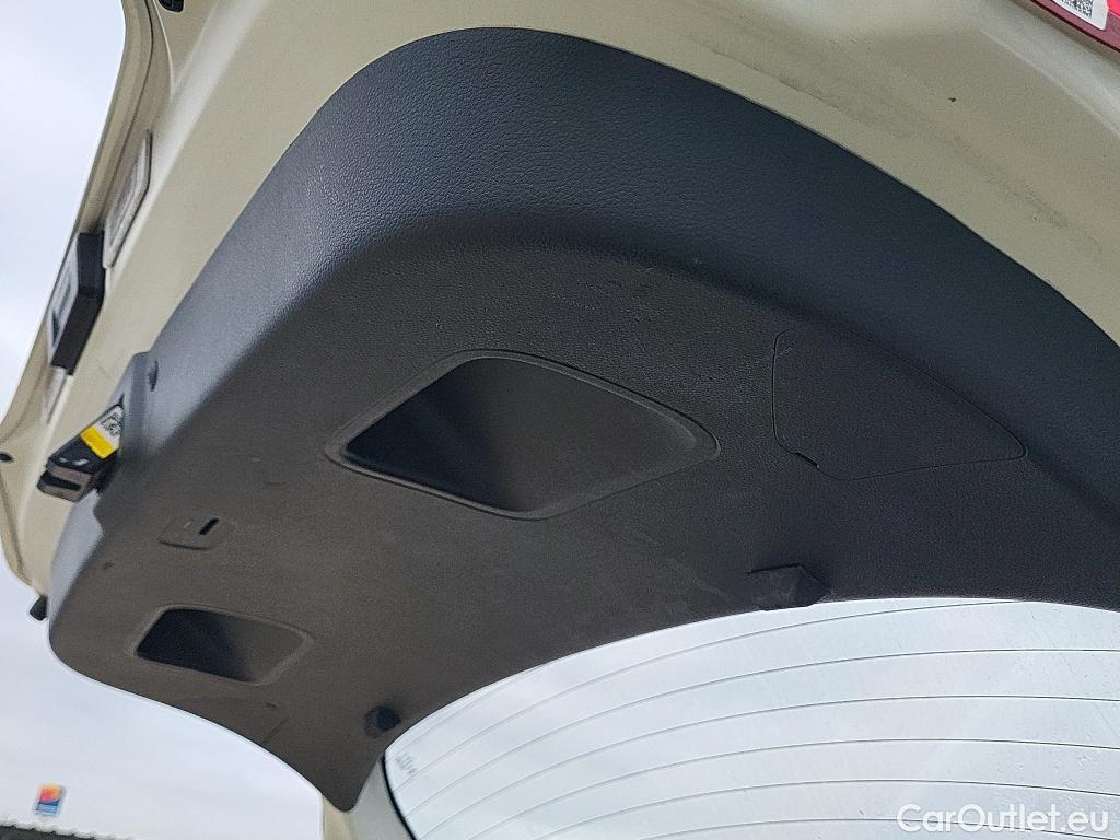  KIA  STONIC KIA  / 2017 / 5P / todoterreno 1.0 T-GDi 74kW (100CV) MHEV iMT Concept #5