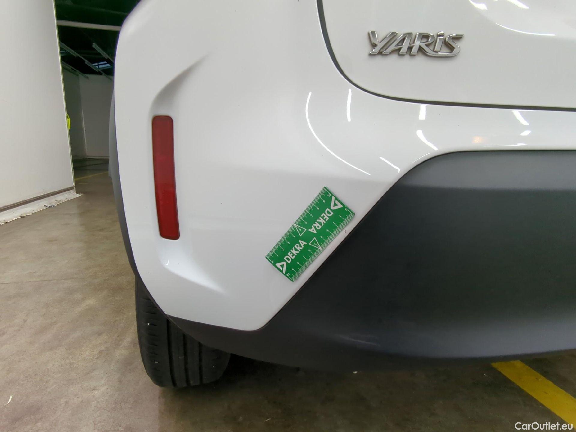  Toyota  Yaris Cross TOYOTA  Hybride / 2021 / 5P / SUV 1.5 HYBRID 116H DYNAMIC AUTO #15