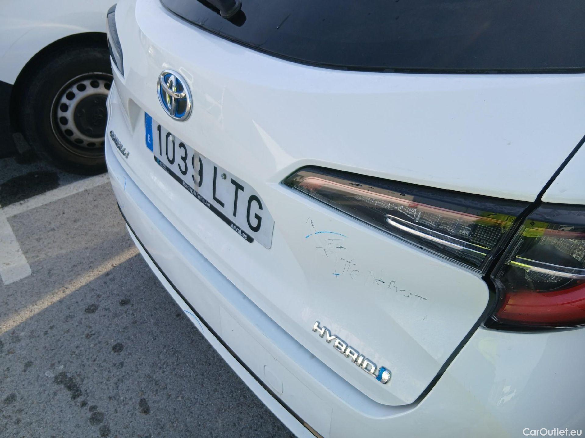  Toyota  Corolla TOYOTA  / 2019 / 5P / familiar 1.8 125H ACTIVE TECH E-CVT TOU SPORT #32