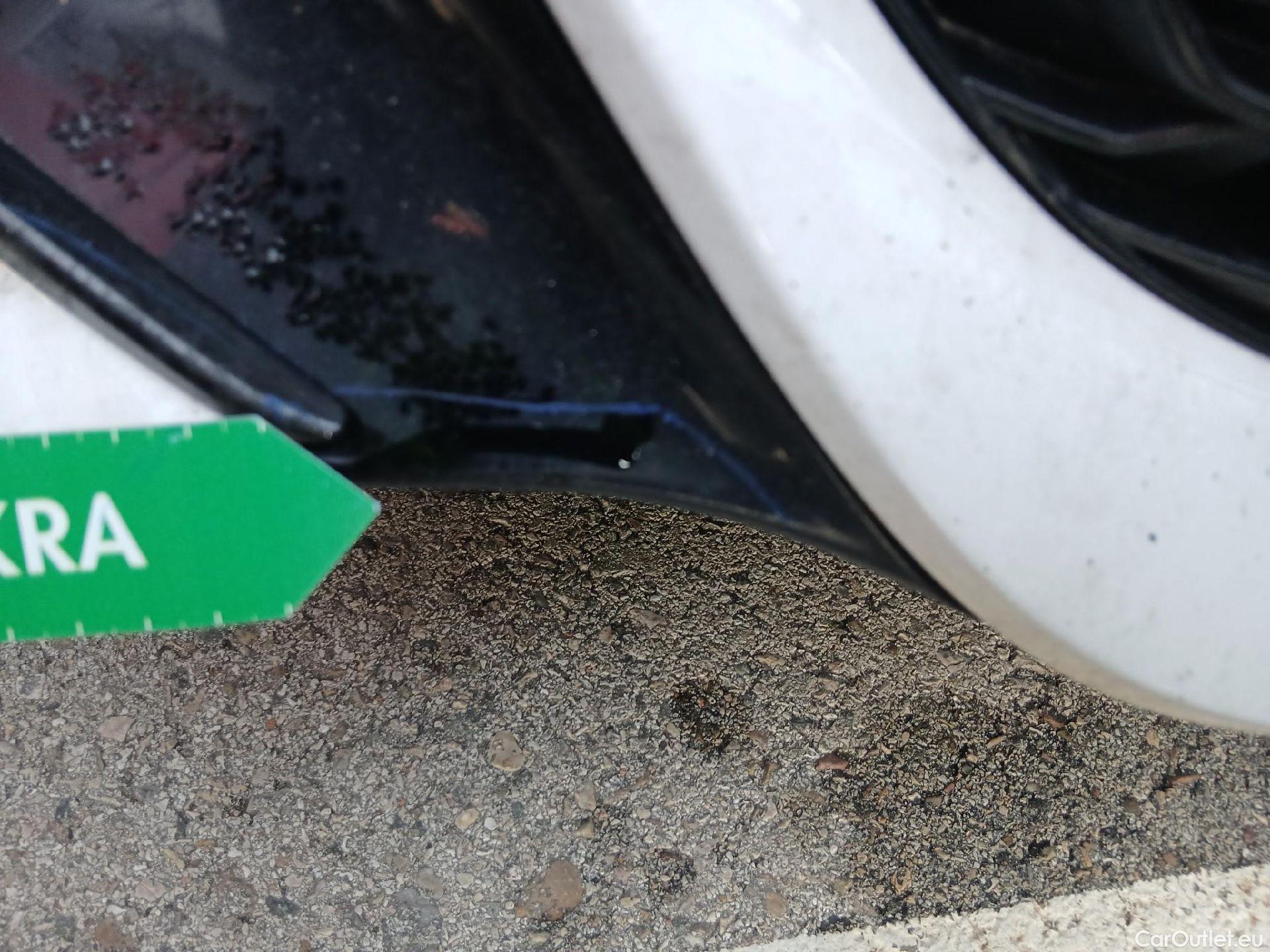  Toyota  Corolla TOYOTA  / 2019 / 5P / familiar 1.8 125H ACTIVE TECH E-CVT TOU SPORT #20