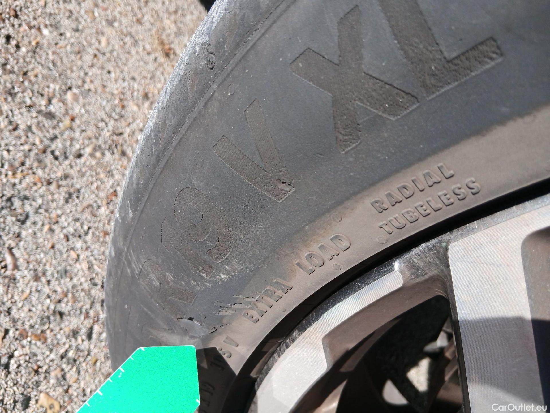  Hyundai  Santa Fe HYUNDAI  / 2021 / 5P / todoterreno 1.6 TGDi PHEV Tecno Auto 4x4 #5