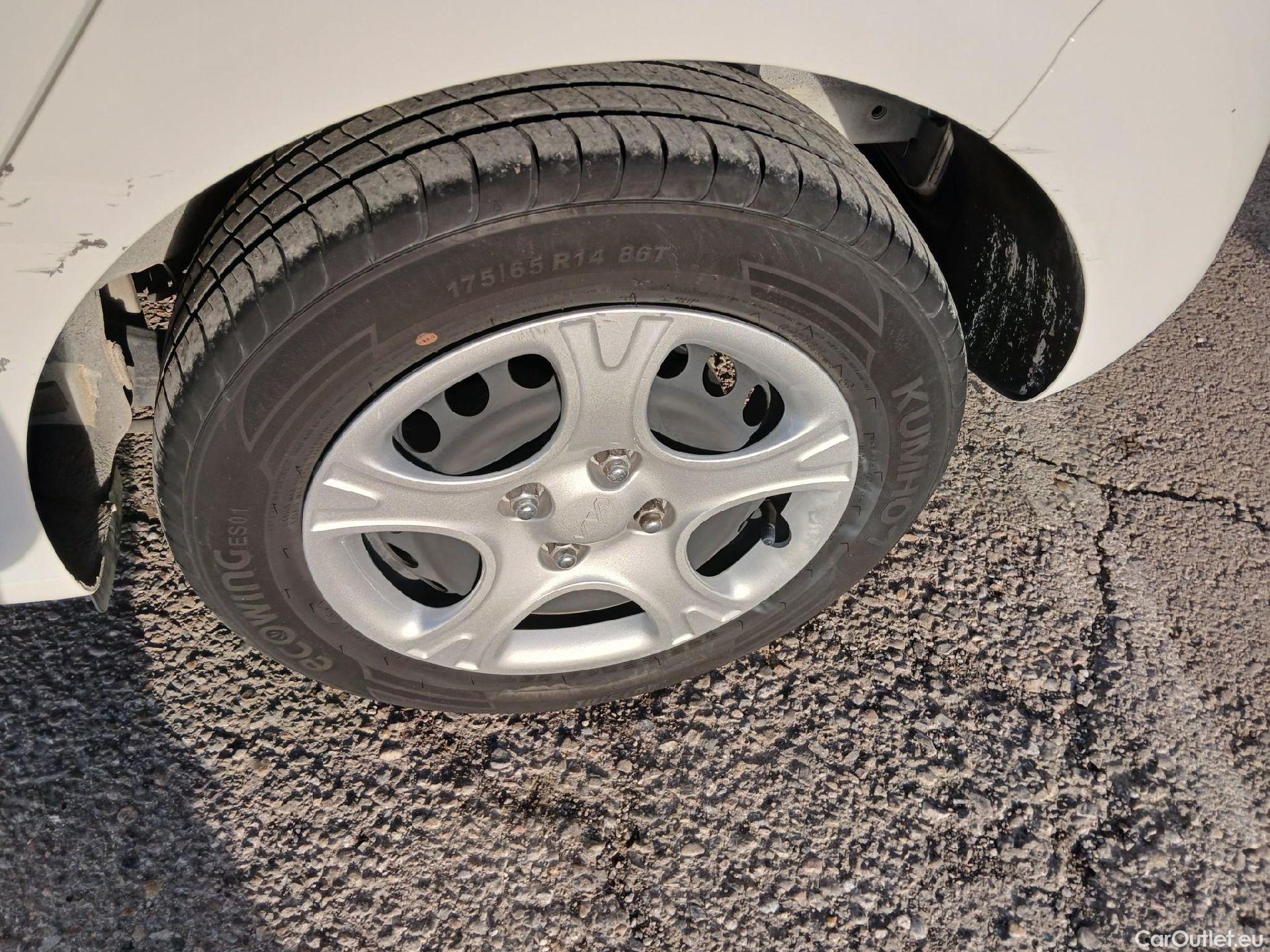  KIA  Picanto KIA  / 2020 / 5P / berlina con portón 1.0 DPi 49kW (67CV) Concept #12