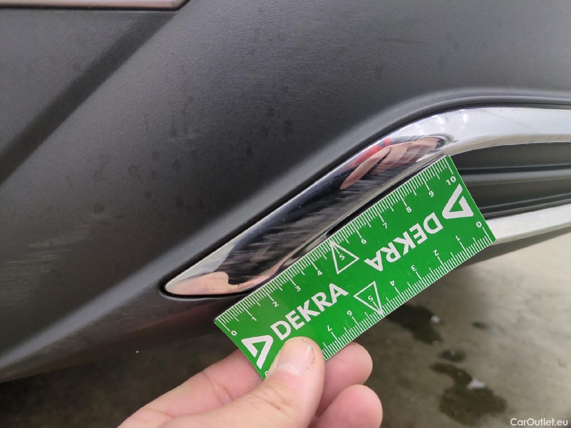  Toyota  C-HR TOYOTA  / 2016 / 5P / SUV 2.0 HYBRIDE 184 DISTINCTIVE #30