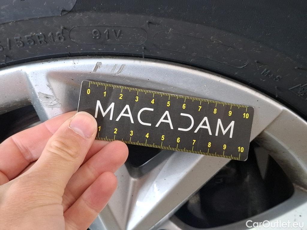  Seat  Leon SEAT  / 2020 / 5P / Berline 2.0 TDI 150 DSG S&S Style Business #13