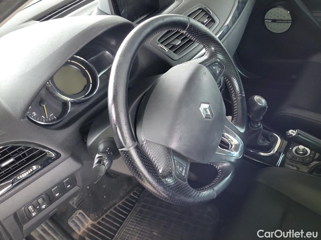  Renault  Megane RENAULT MÉGANE 5p 3G familiar Sp. Tou. Bose Energy dCi 130 S&S Euro 6 #23