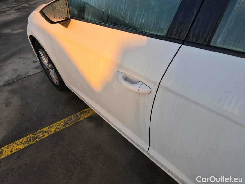  Seat  Leon SEAT León / 2016 / 5P / berlina con portón 1.6 TDI 85kW (115CV) St&Sp Style #29