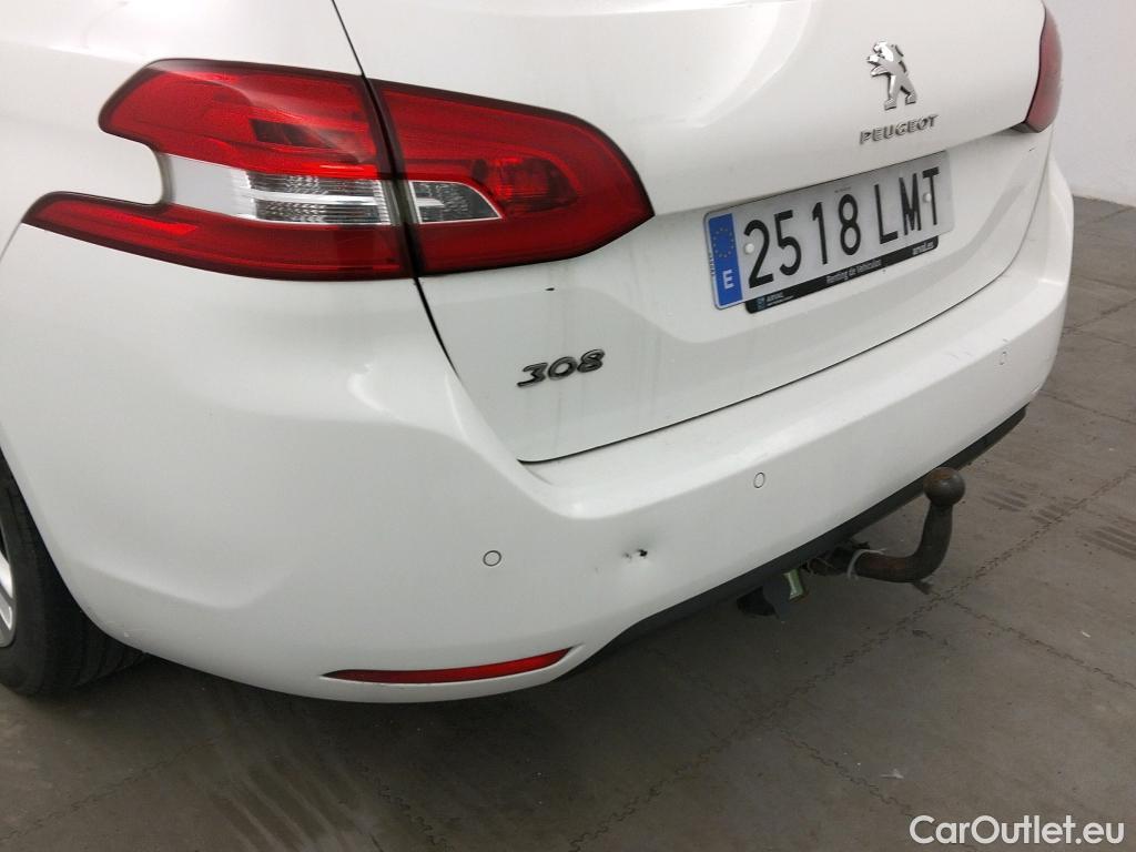  Peugeot  308 PEUGEOT  / 2017 / 5P / familiar SW Active Pack BlueHDi 130 S&S (AC2) #11