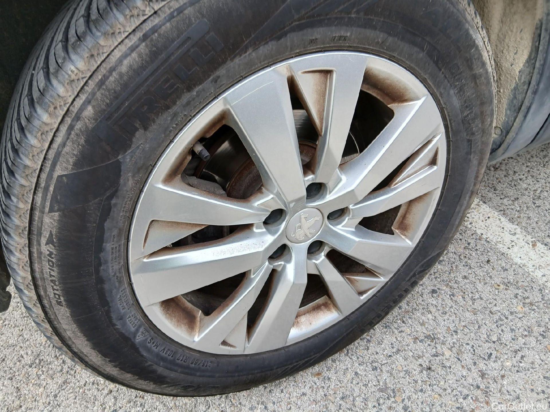  Peugeot  3008 PEUGEOT  / 2020 / 5P / todoterreno 1.5 BlueHDi 96kW (130CV) S&S Active Pack (AC3) #32