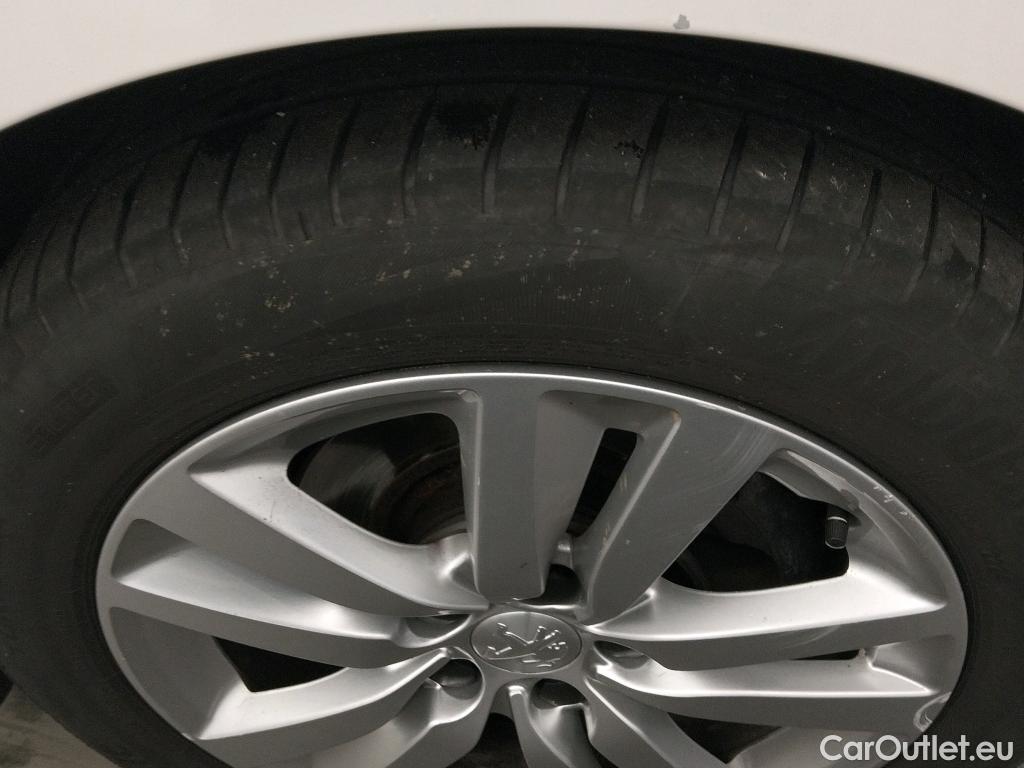  Peugeot  308 PEUGEOT  / 2017 / 5P / familiar SW Active Pack BlueHDi 130 S&S (AC2) #17