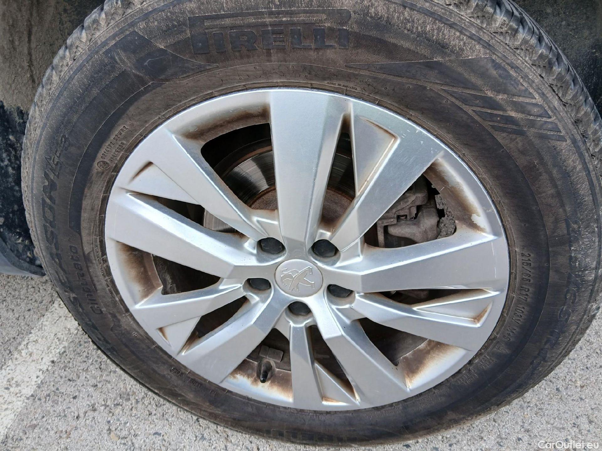  Peugeot  3008 PEUGEOT  / 2020 / 5P / todoterreno 1.5 BlueHDi 96kW (130CV) S&S Active Pack (AC3) #15