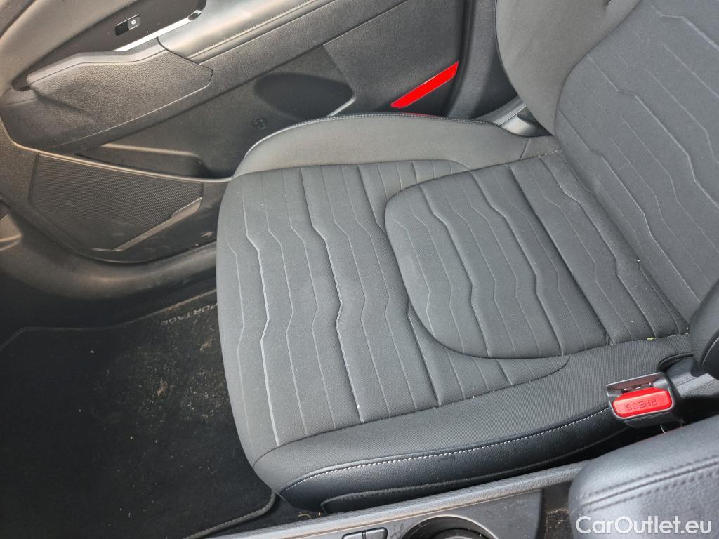  KIA  Sportage KIA  / 2022 / 5P / todoterreno 1.6 T-GDi HEV 158kW (215CV) Tech 4x2 #12