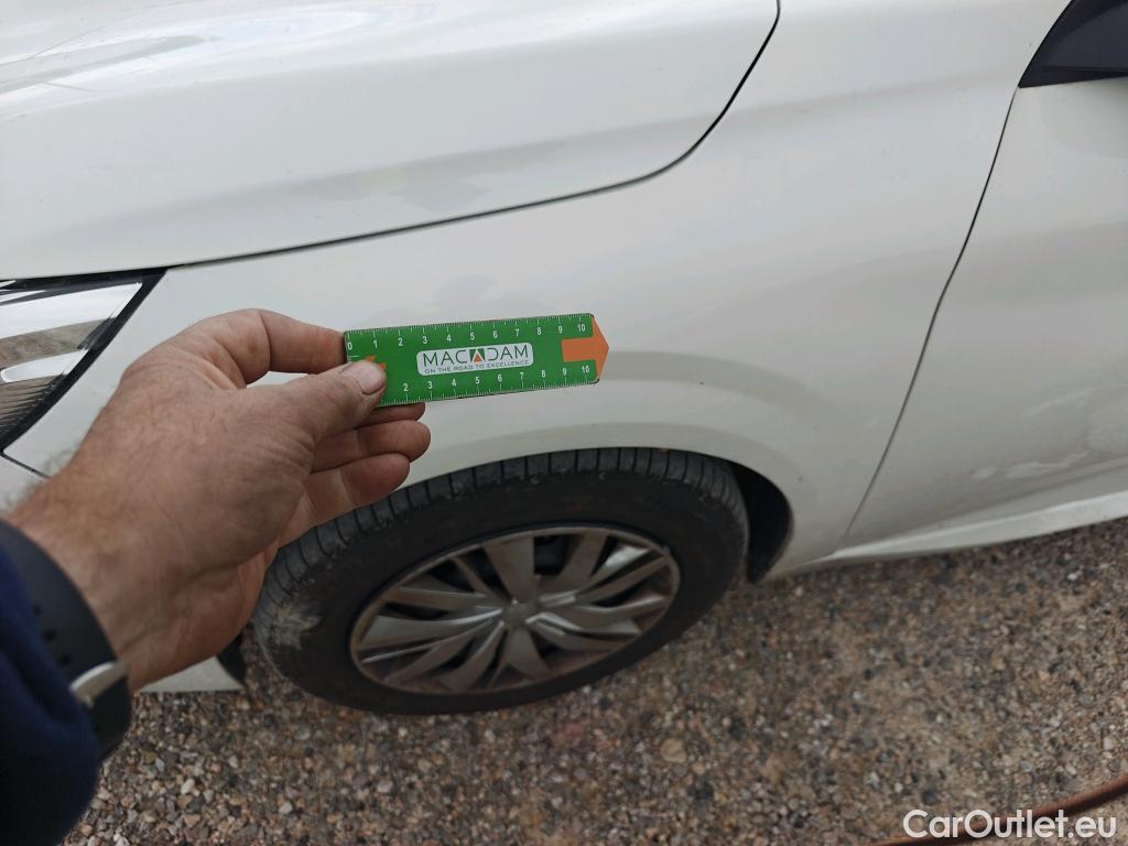  Peugeot  208  Active 1.5 HDi 100CV MT6 E6d #1