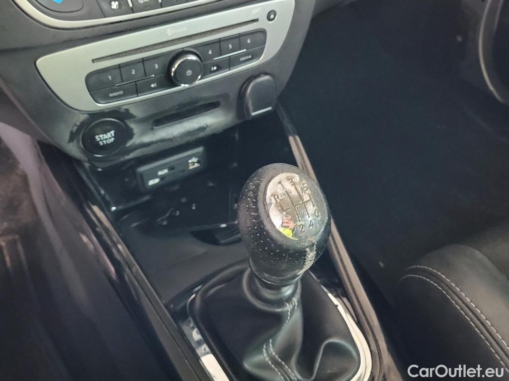  Renault  Megane RENAULT MÉGANE 5p 3G familiar Sp. Tou. Bose Energy dCi 130 S&S Euro 6 #25